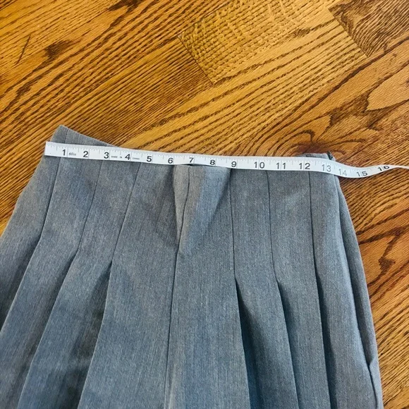 Gray Pleated Wide-Leg Pants 3/4 Coullotte Pants - Picture 3 of 12